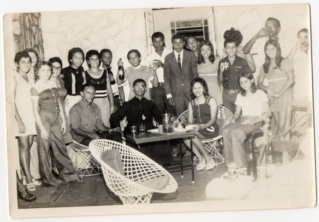 Padre Marques num momento social durante os festejos do Santo Antônio no ginásio final da década de 1960.